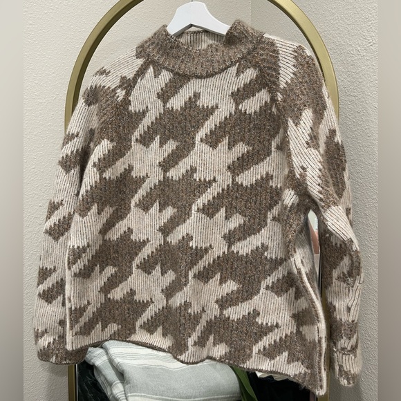 Loro Piana Sweaters - New Loro Piana Sweater (100% Cashmere) - Size M
